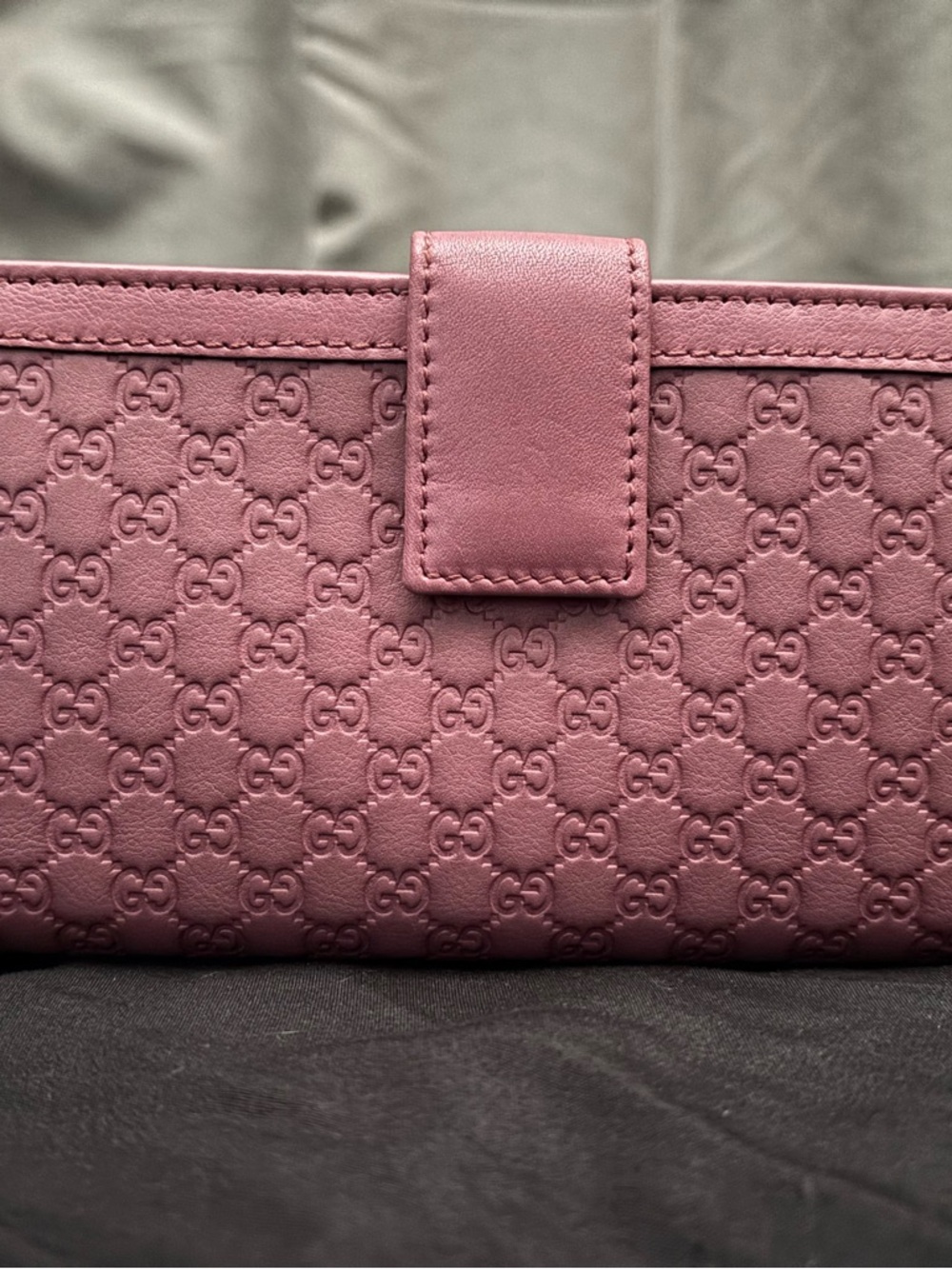 Gucci Pink GG Embossed Leather Clutch with Gold Double G - Picture 5 of 12